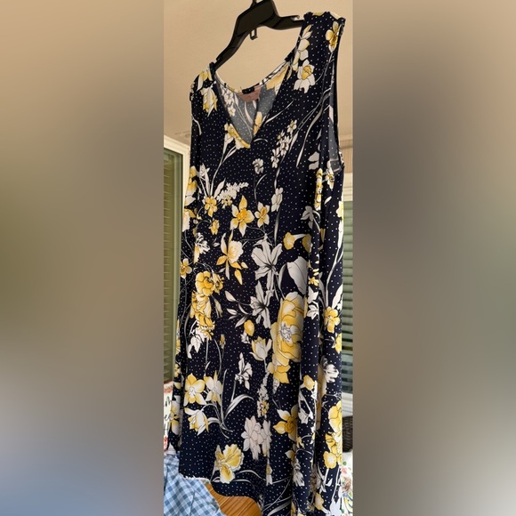 SJS Floral Dress - Picture 5 of 8